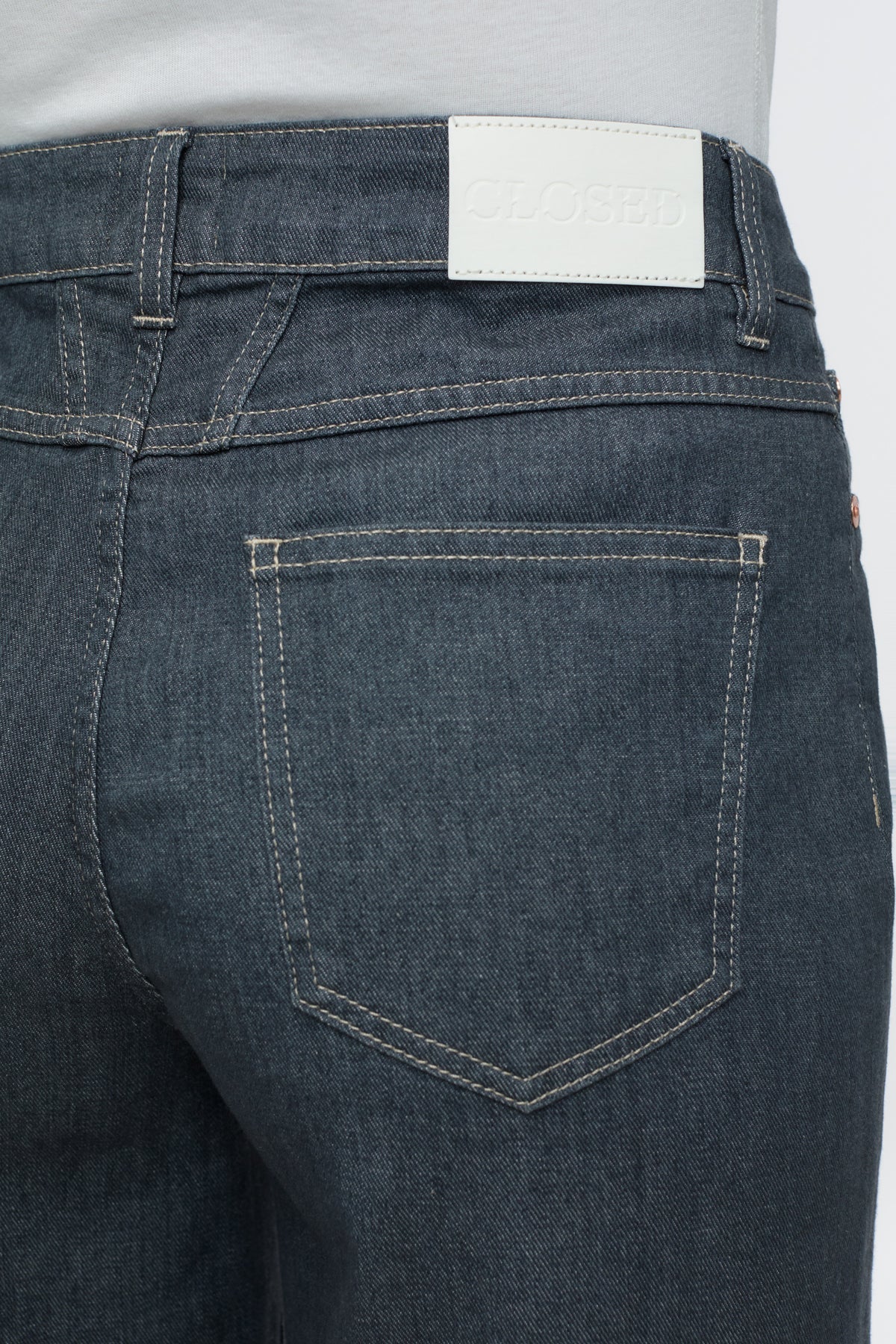 CLOSED Glow-up Denim in Dark Grey