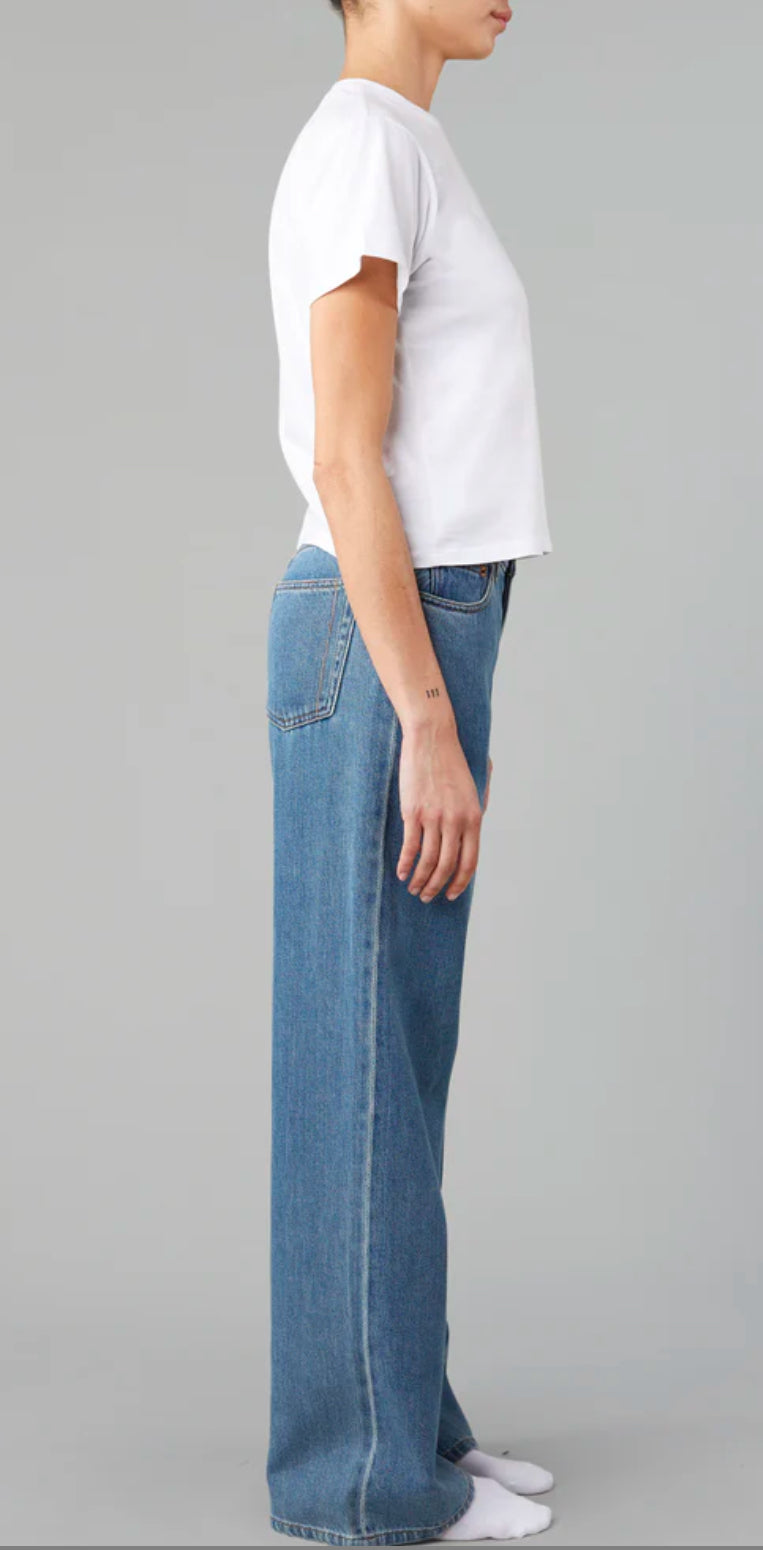 STILL HERE The Walker Jean in Cloud Classic Wash