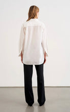 Load image into Gallery viewer, NILI LOTAN Mael Oversized Shirt
